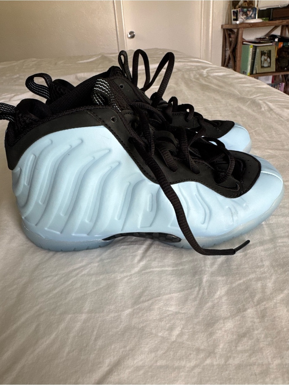 Nike Kids Foamposite Sneakers in Black and Light Blue